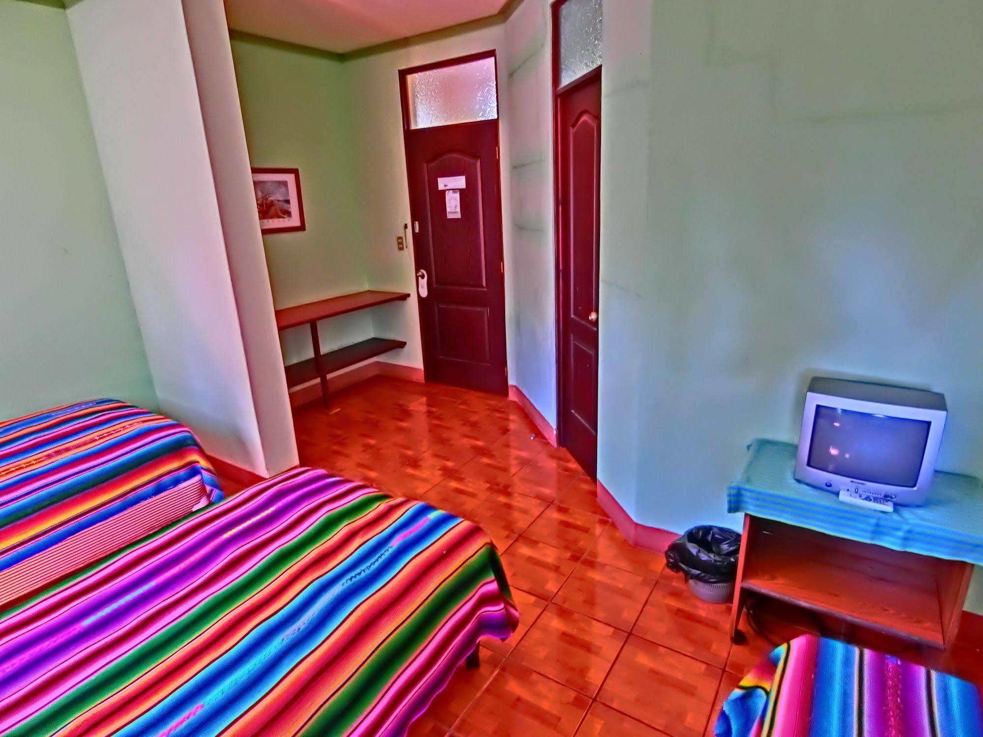 Hotel El Sol Panajachel Zewnętrze zdjęcie